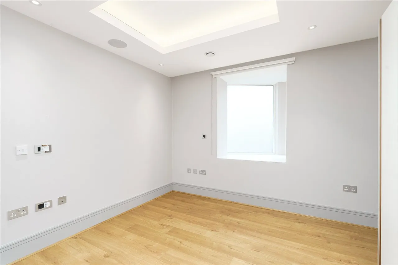 Benjamin House, Cecil Grove, St John's Wood, London, NW8 7EF, photo 2