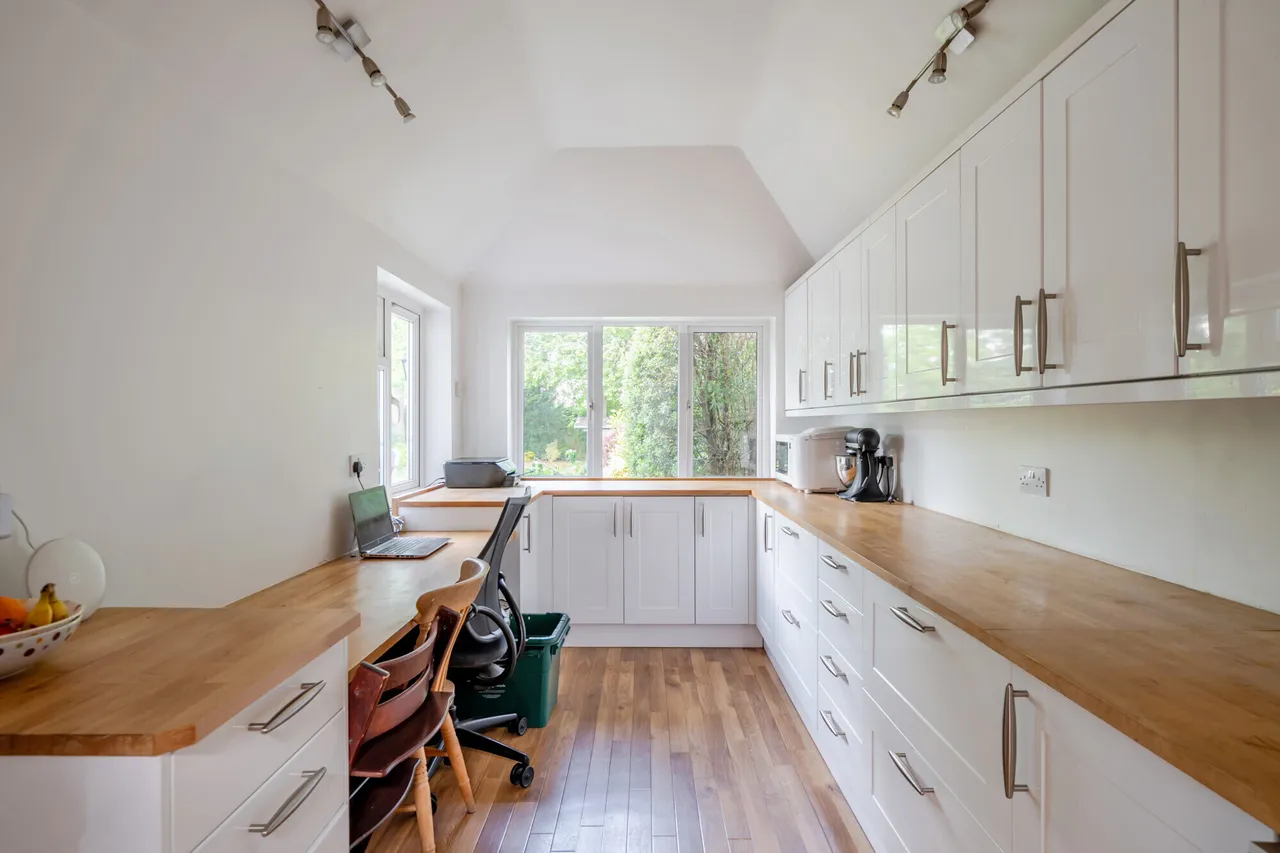 The Green, Epsom, KT17, photo 10