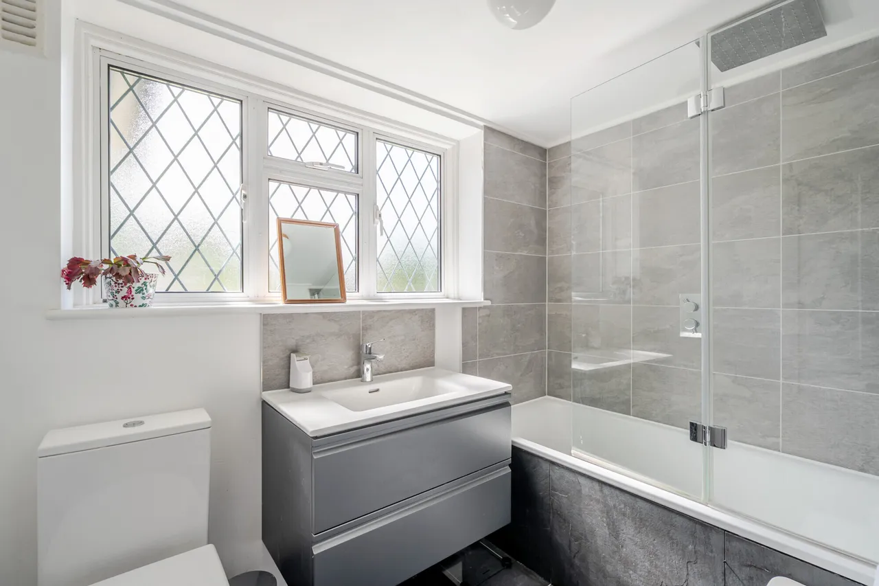 The Green, Epsom, KT17, photo 9