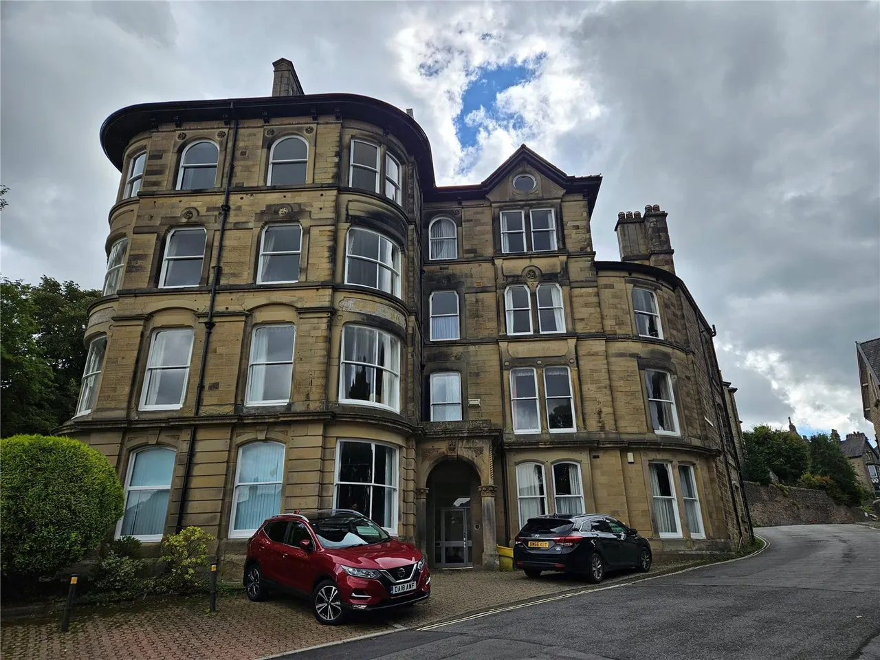 4 bed flat for sale — Hall Bank, BUXTON, Derbyshire, SK17
