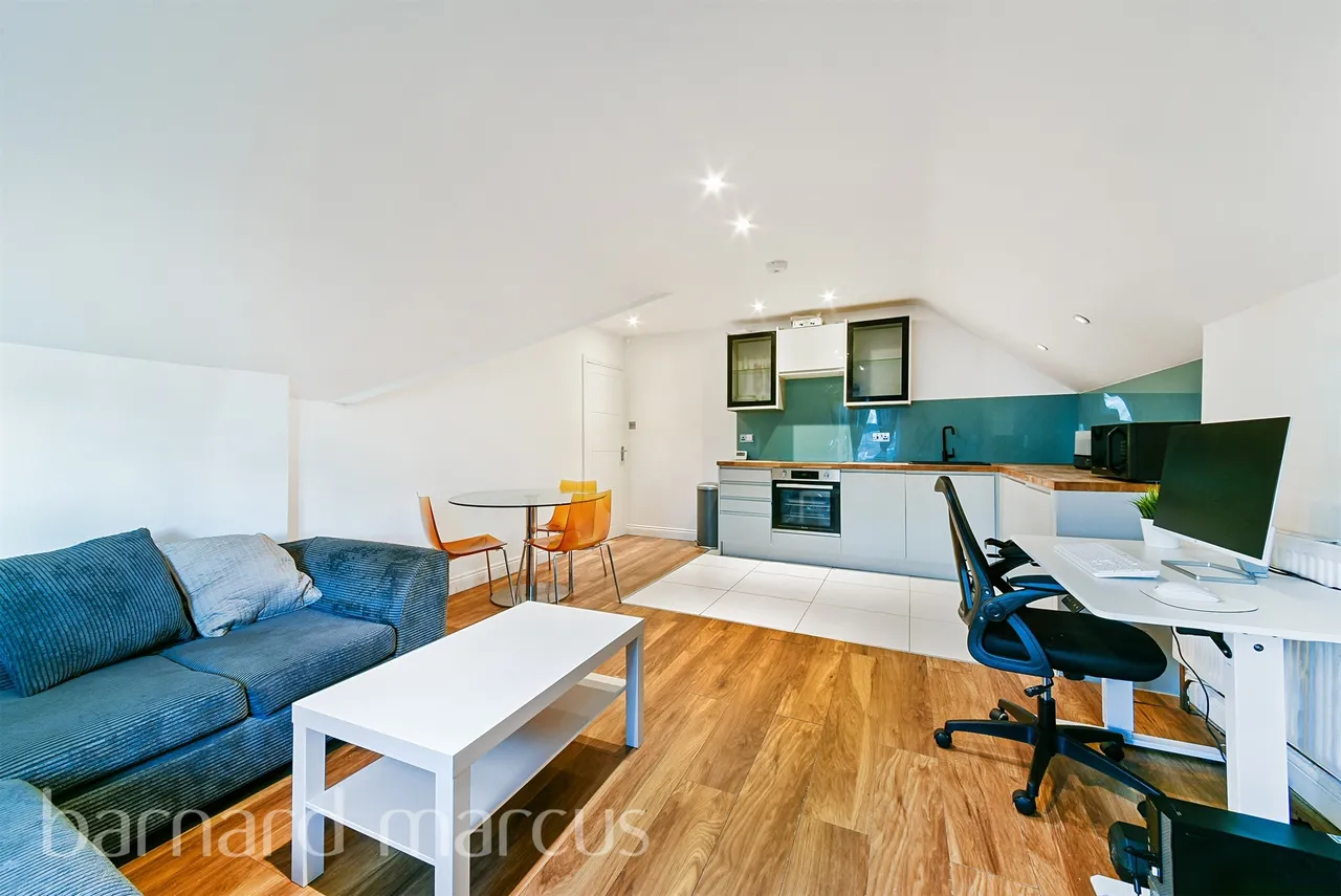 Birdhurst Rise, South Croydon, photo 4
