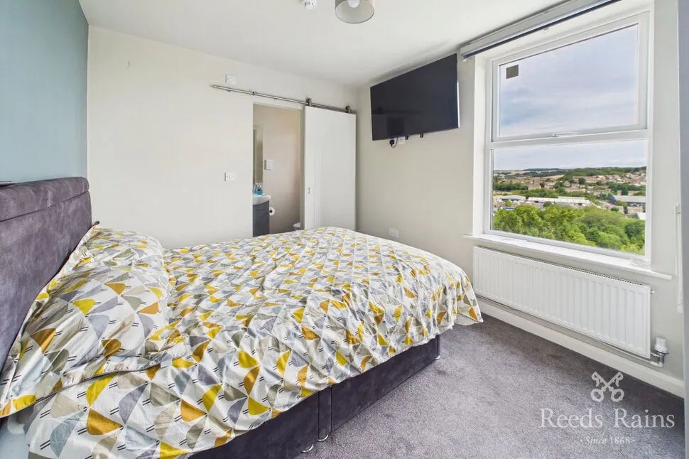 High Street, Hanging Heaton, West Yorkshire, WF17, photo 2