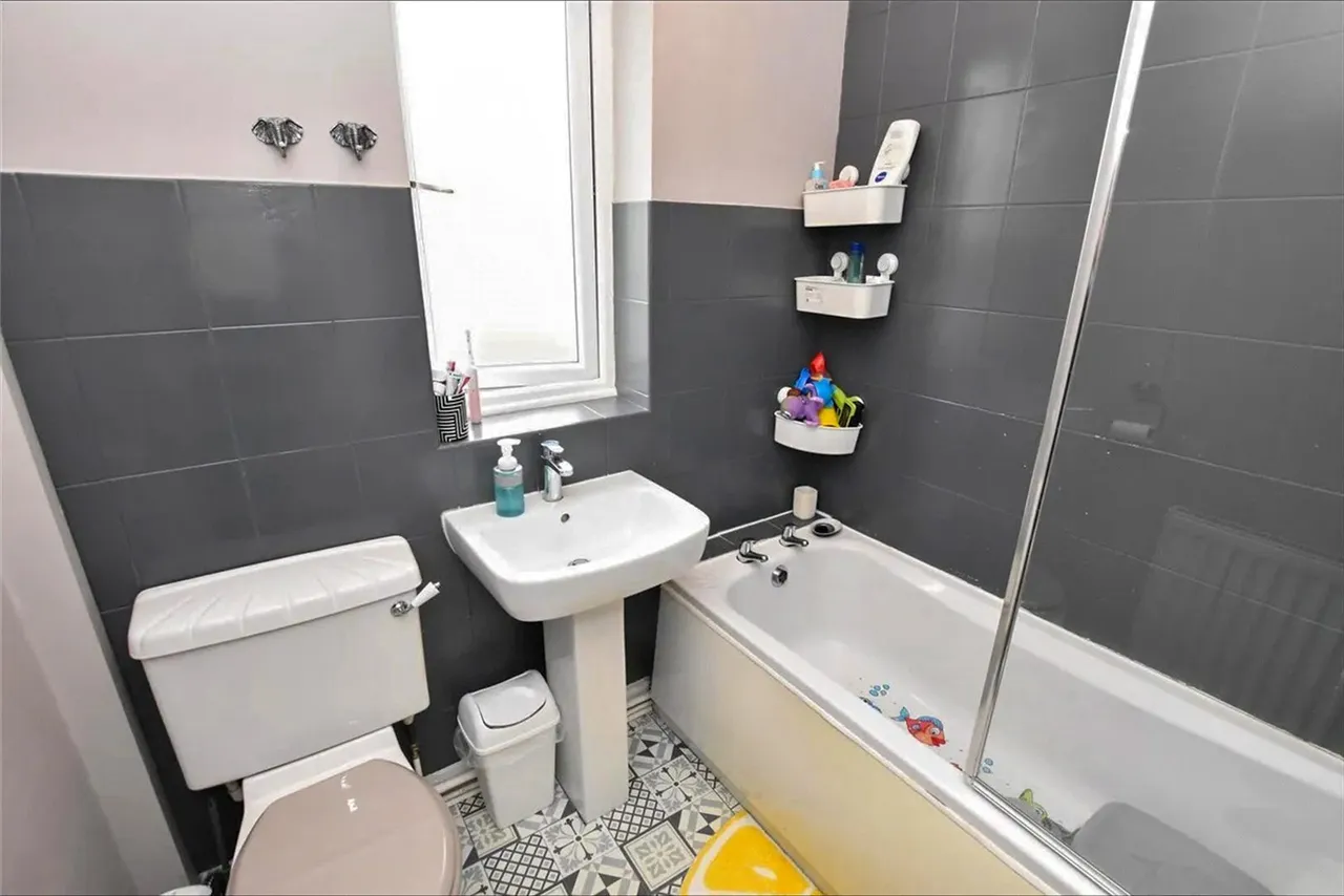 Edwin Street, Sutton-in-Ashfield, Nottinghamshire, NG17, photo 11