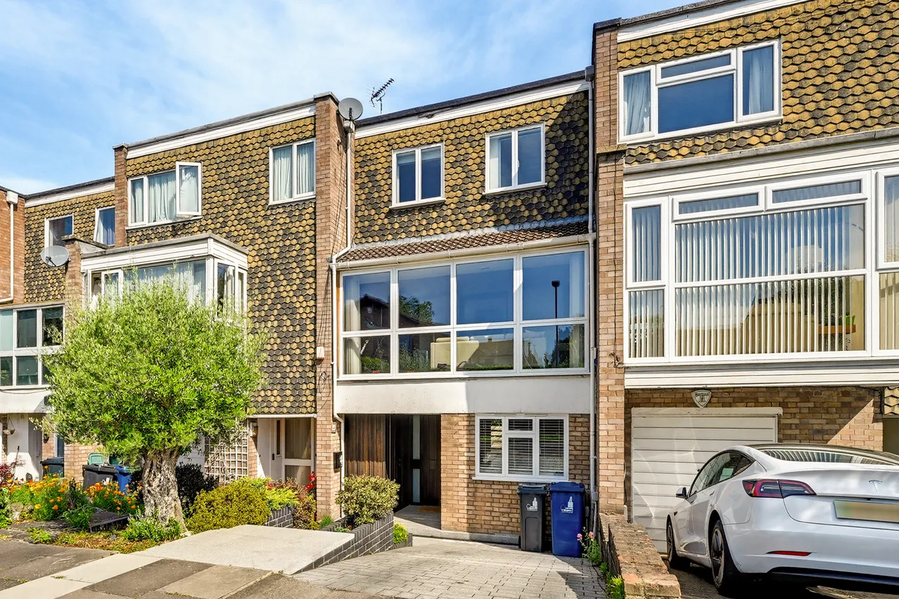 The Dene, Ealing, W13, photo 13