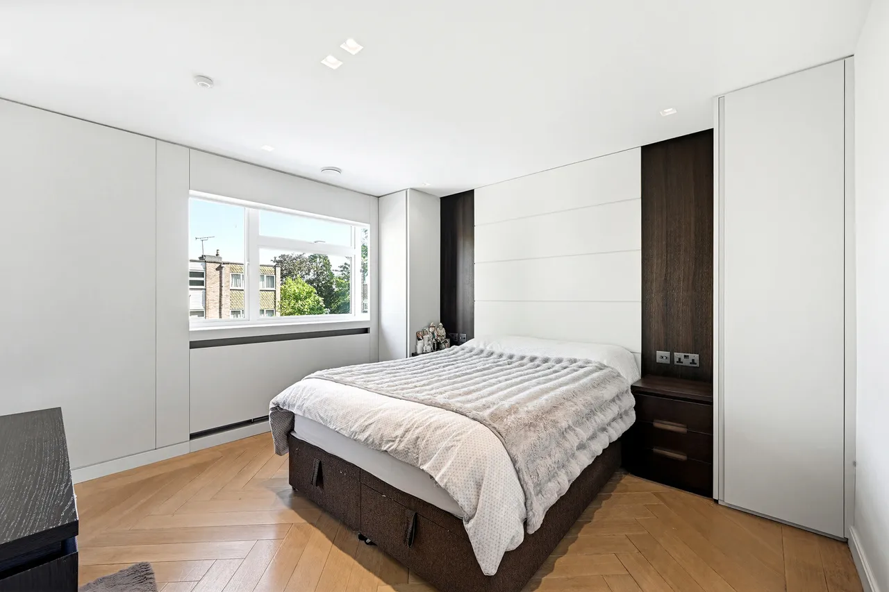 The Dene, Ealing, W13, photo 21