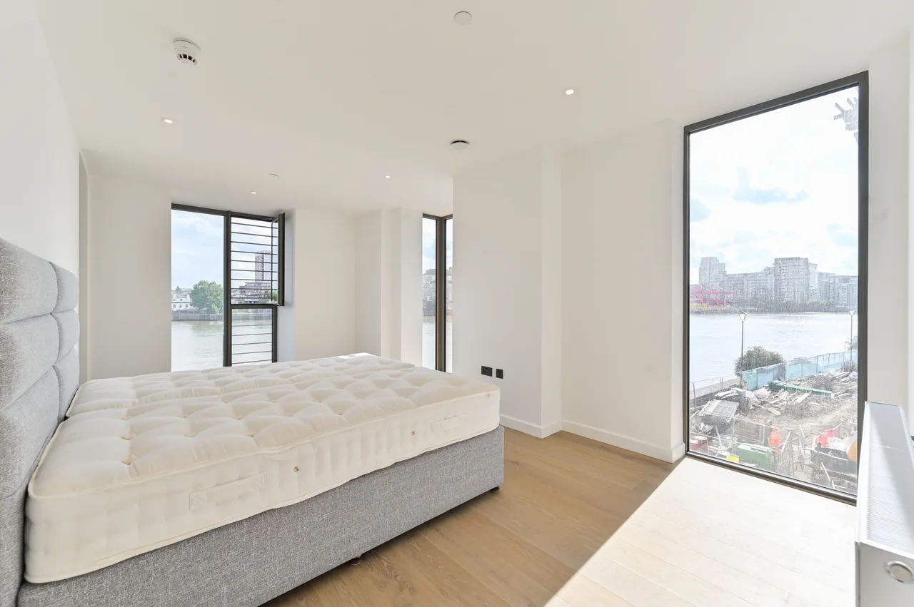 Apartment 14, Herland Court, Carnwath Road, London, photo 6
