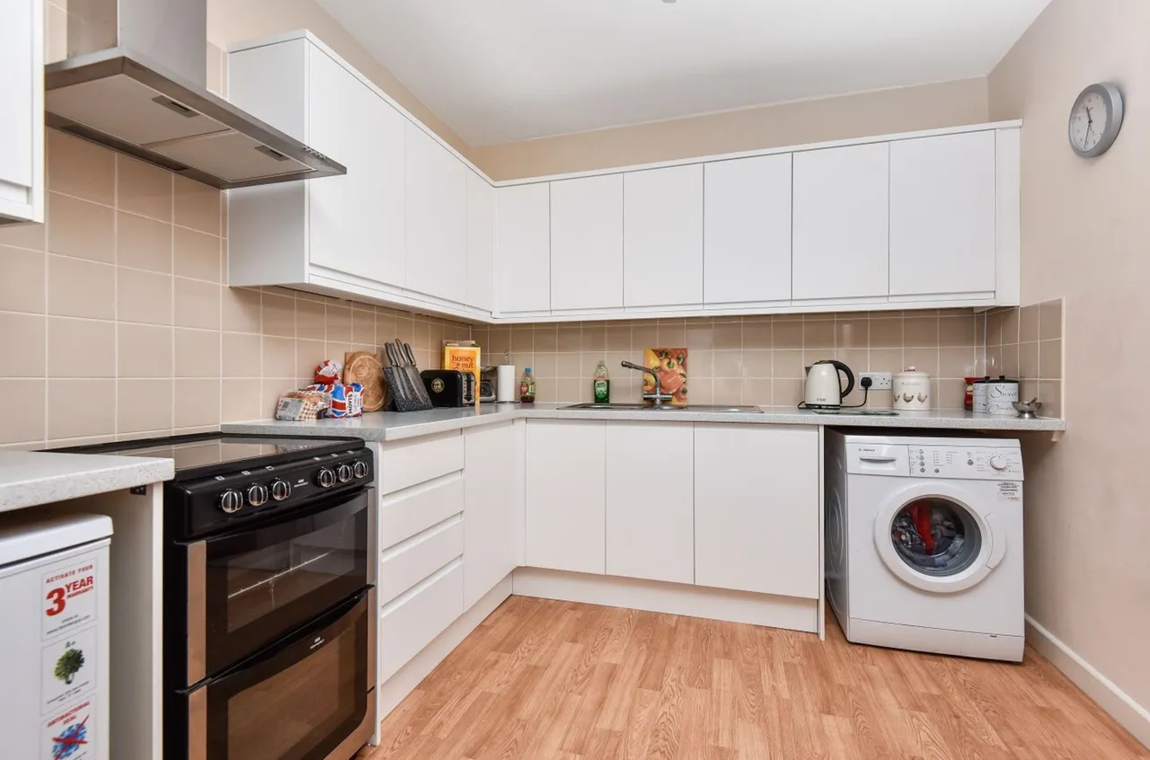 Station Road, Petersfield, GU32, photo 2