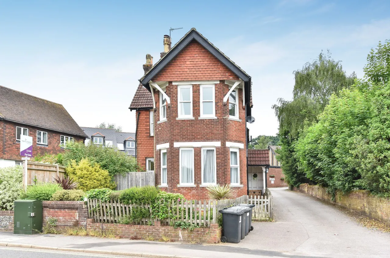Station Road, Petersfield, GU32, photo 7