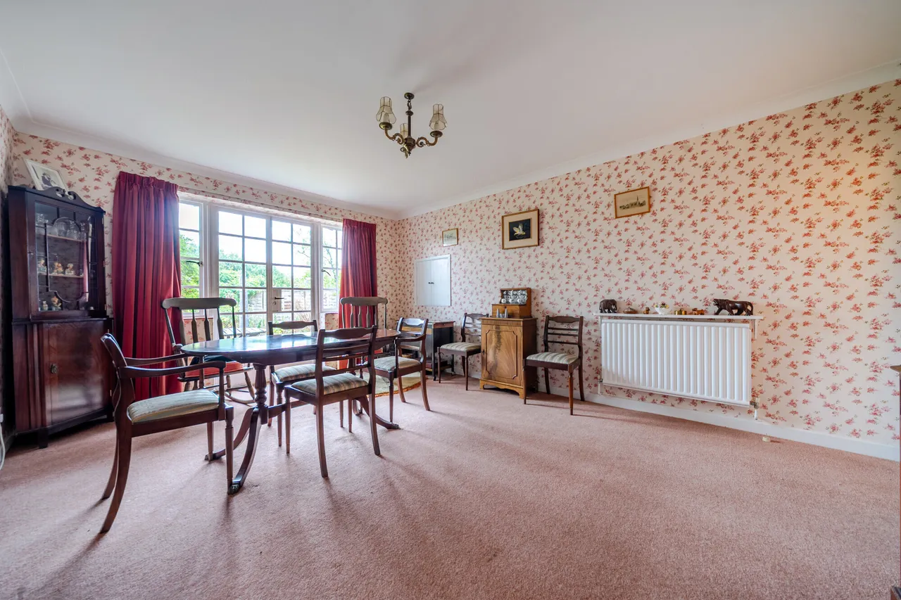 Oxford Street, Ramsbury, SN8, photo 2