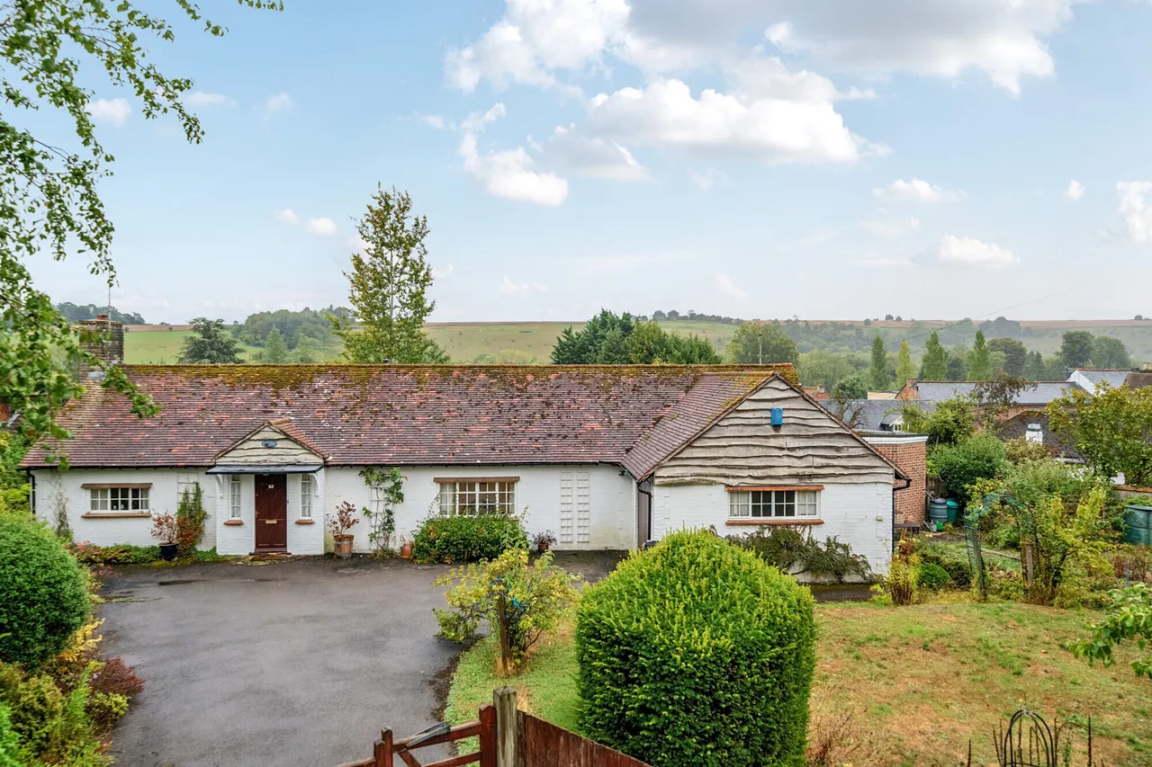 3 bed house for sale — Oxford Street, Ramsbury, SN8