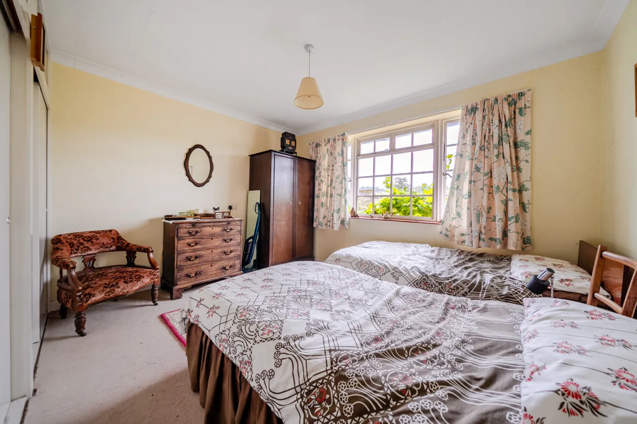 Oxford Street, Ramsbury, SN8, photo 10