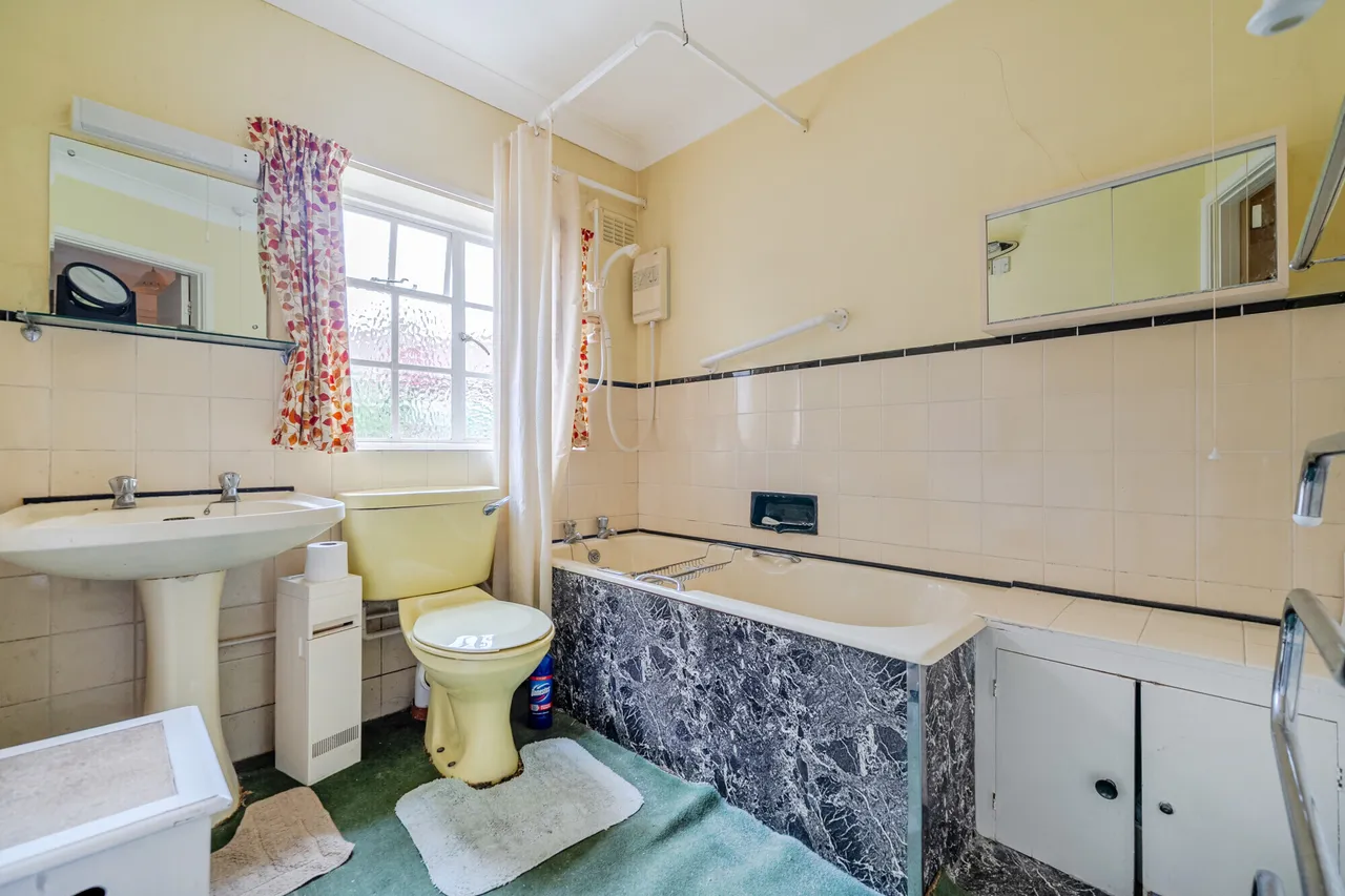 Oxford Street, Ramsbury, SN8, photo 9