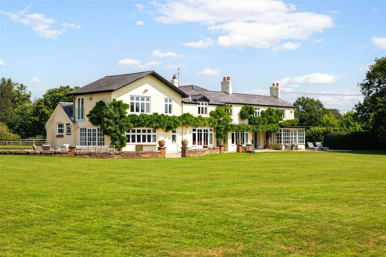 Stapleford, Tarporley, Cheshire, CW6 0ET, photo 2