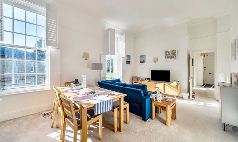 Horton Crescent, Epsom, KT19, photo 4