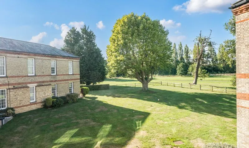 Horton Crescent, Epsom, KT19, photo 5