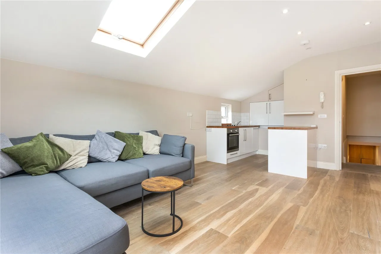 Kingscourt Road, London, SW16, photo 4