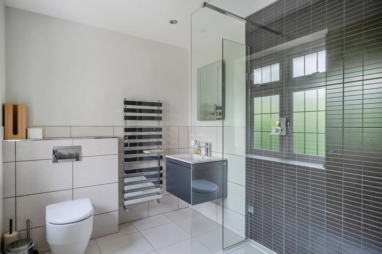 Forest Drive, Kingswood, KT20, photo 12