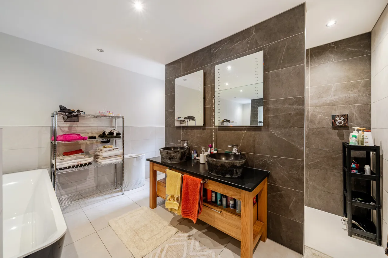 Forest Drive, Kingswood, KT20, photo 10