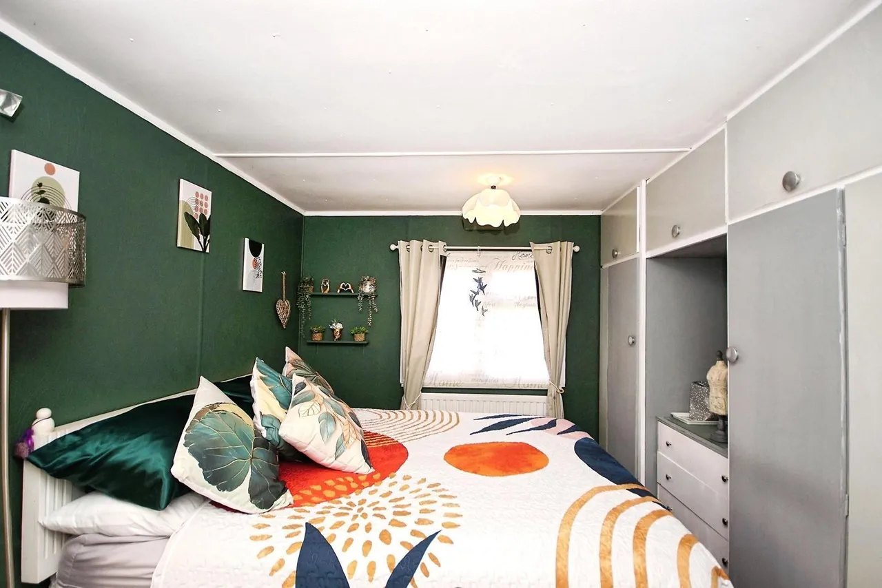 Berkeley Vale Park, Berkeley, GL13, photo 12
