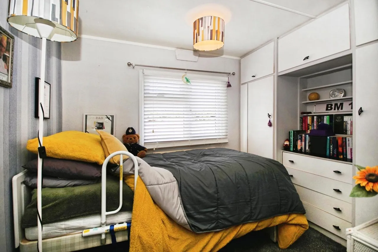 Berkeley Vale Park, Berkeley, GL13, photo 10