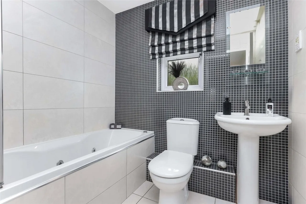 Bowhouse Drive, Glasgow, Glasgow City, G45, photo 13