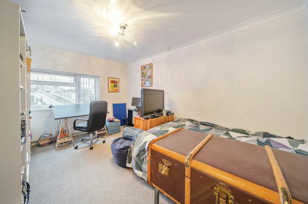 Snape Hill Crescent, Dronfield, S18, photo 13