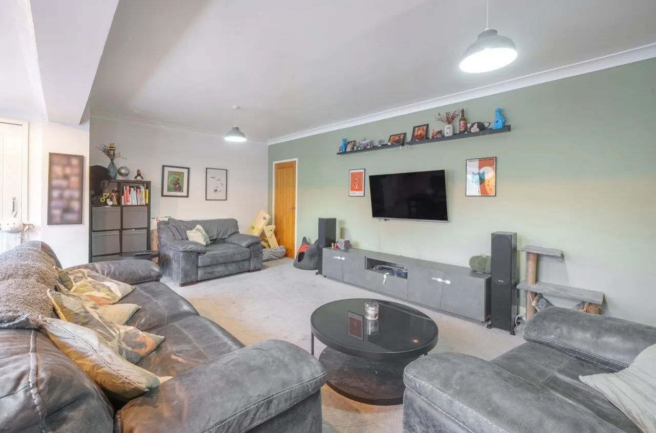 Snape Hill Crescent, Dronfield, S18, photo 9