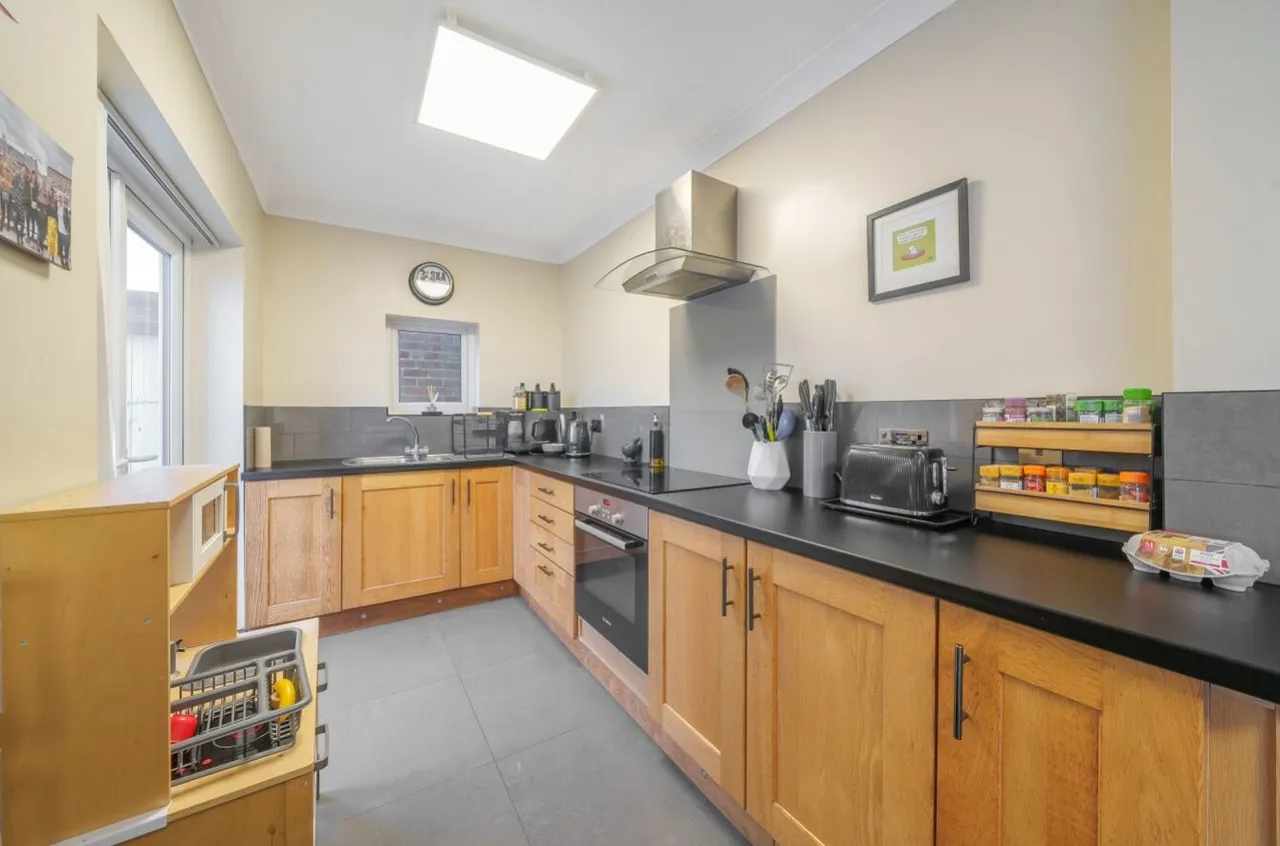 Snape Hill Crescent, Dronfield, S18, photo 7