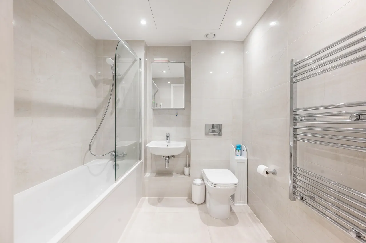 Flat 17, Emporium Court, HARROW, photo 6