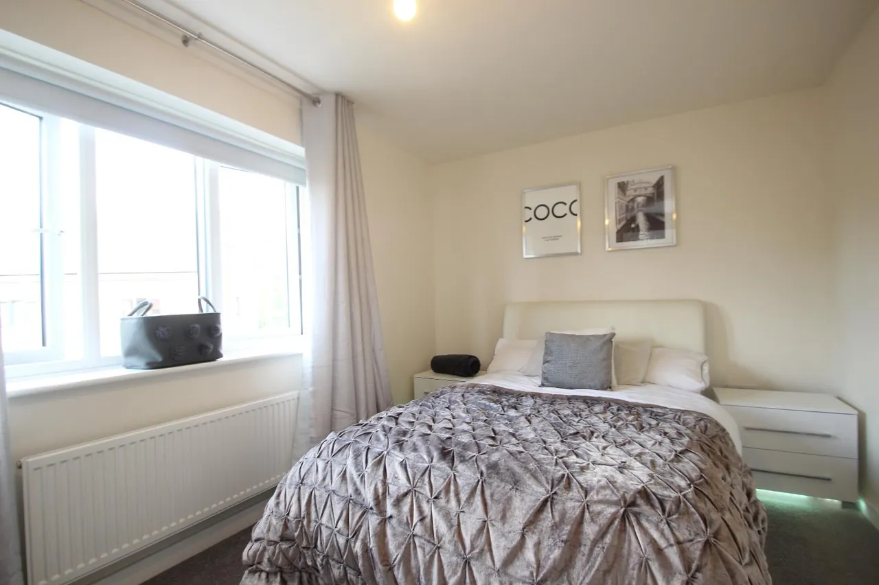 Laburnum Gardens, Seacroft, LS14, photo 15
