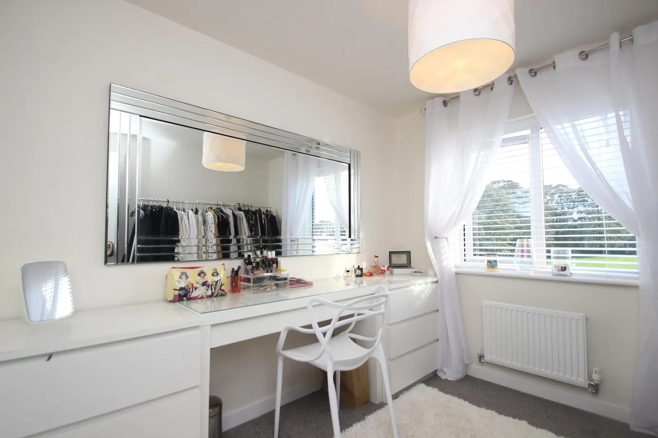 Laburnum Gardens, Seacroft, LS14, photo 13