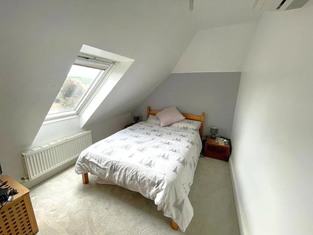 New Road, Bourne End SL8 5BJ, photo 11