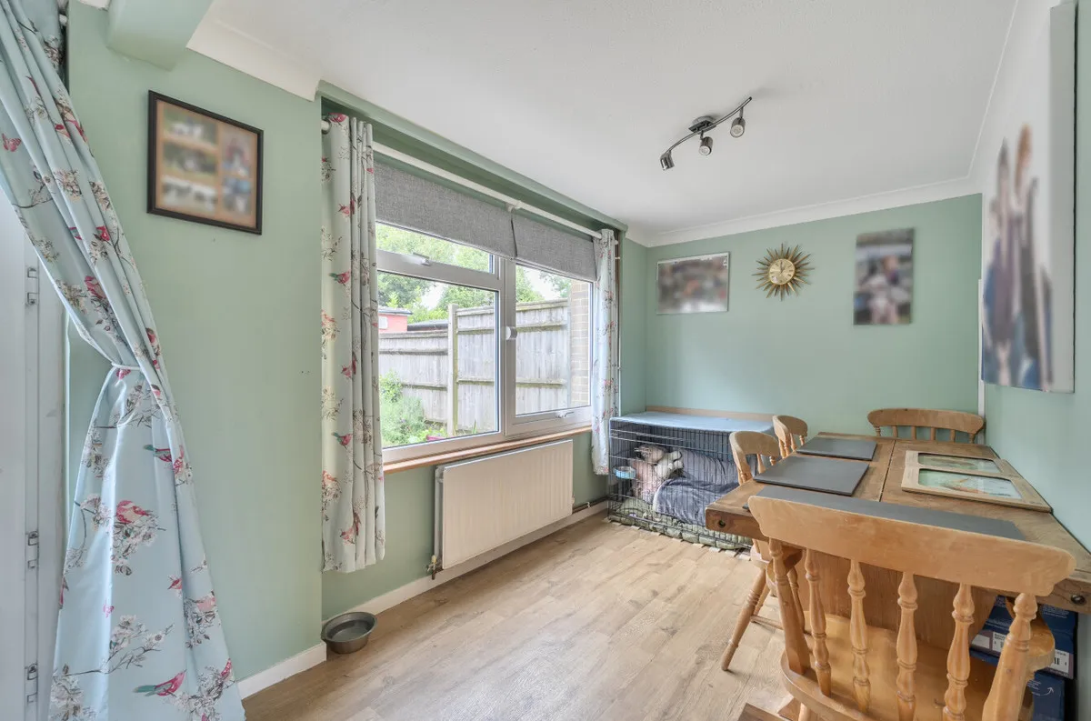 Pulborough, RH20 2AS, photo 4