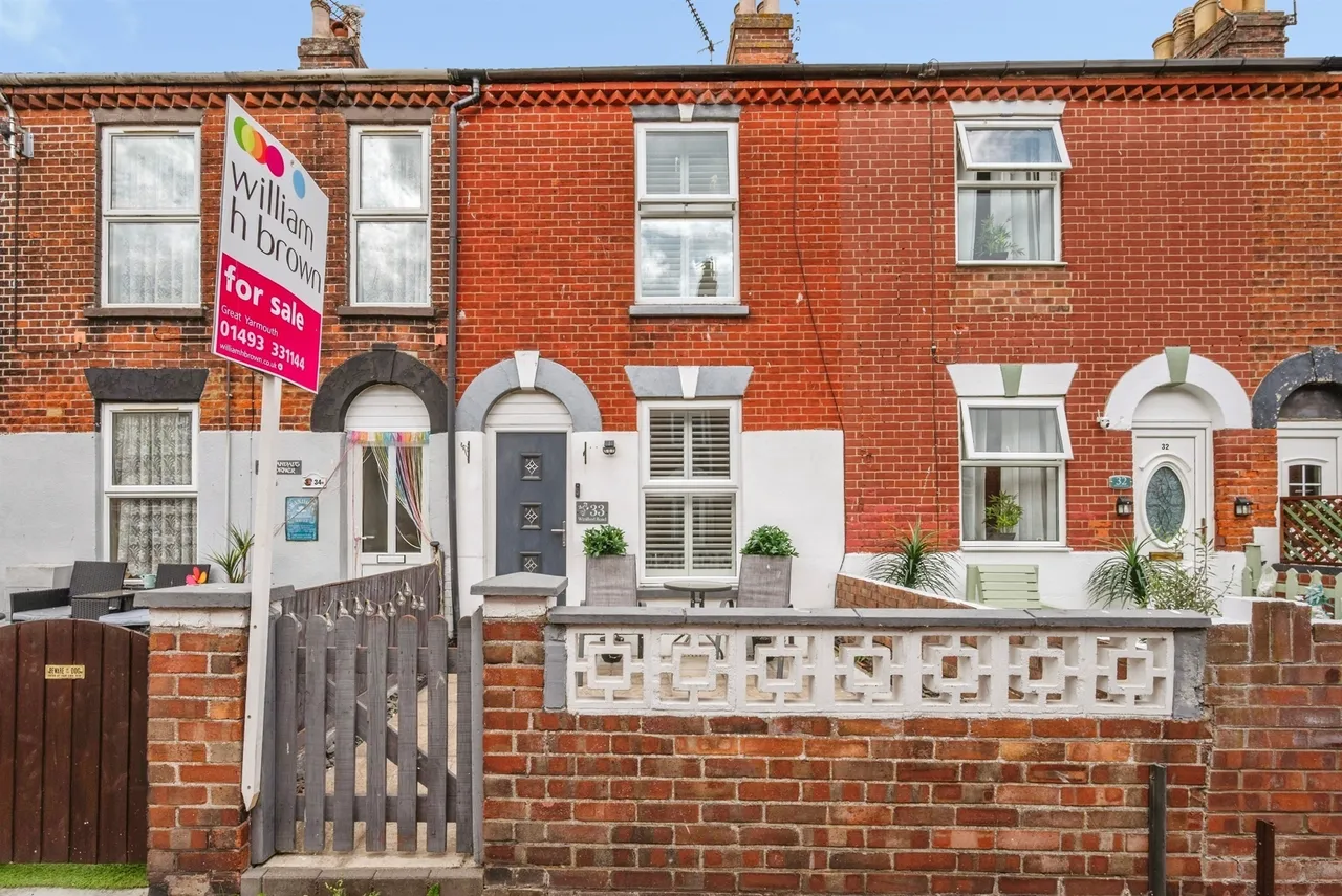 3 bed house for sale — Winifred Road, Great Yarmouth