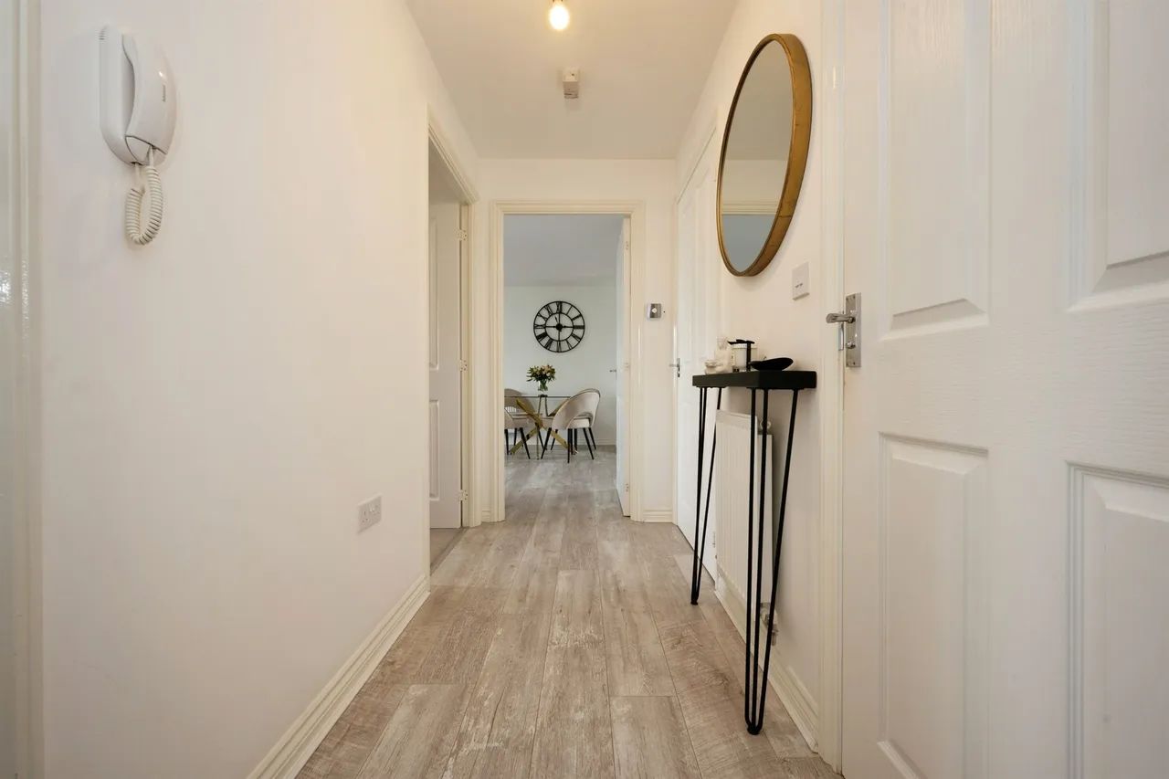 Elton Close, Aylesbury, HP18, photo 5