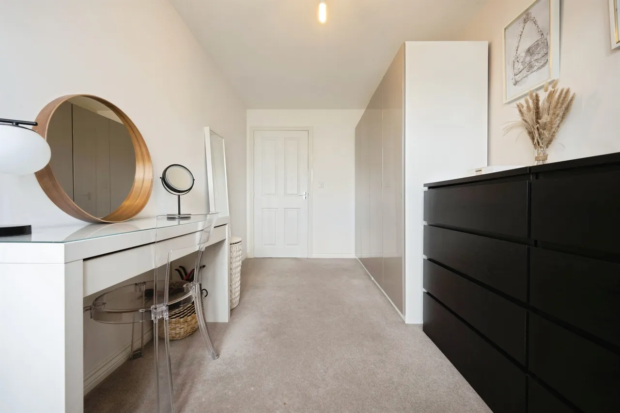 Elton Close, Aylesbury, HP18, photo 9