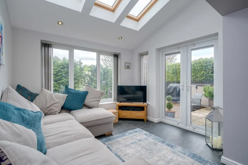 Howley Close, Gomersal BD19 4PF, photo 8