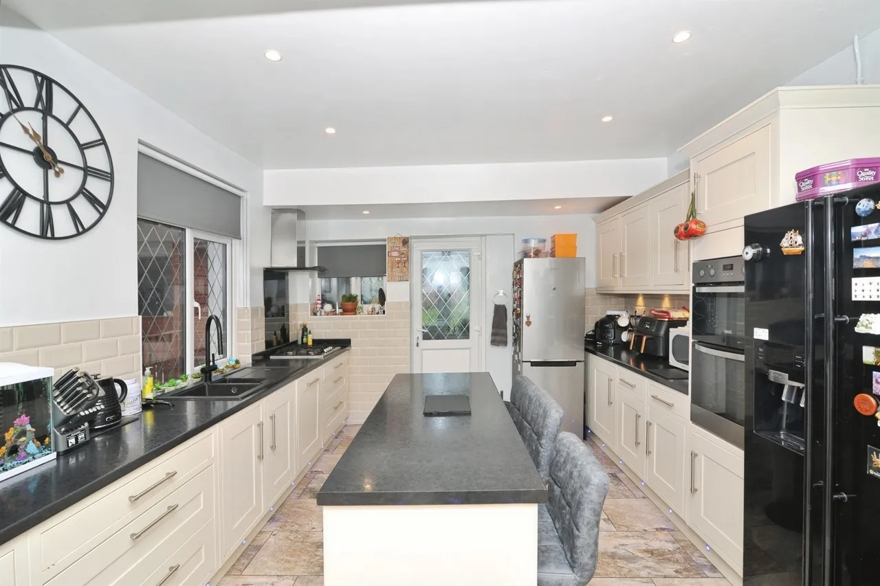 Bexhill Road, St. Leonards-On-Sea, photo 8