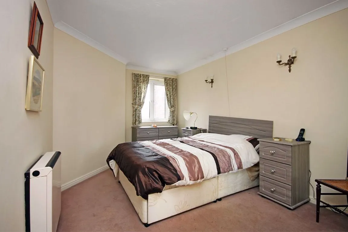 Mayfair Court, Timperley, Cheshire WA15 6UB, photo 3
