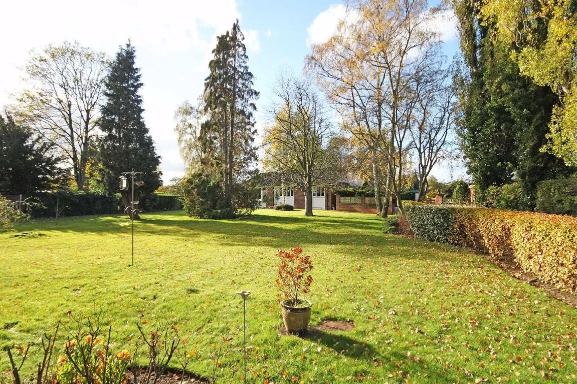 Mayfair Court, Timperley, Cheshire WA15 6UB, photo 6