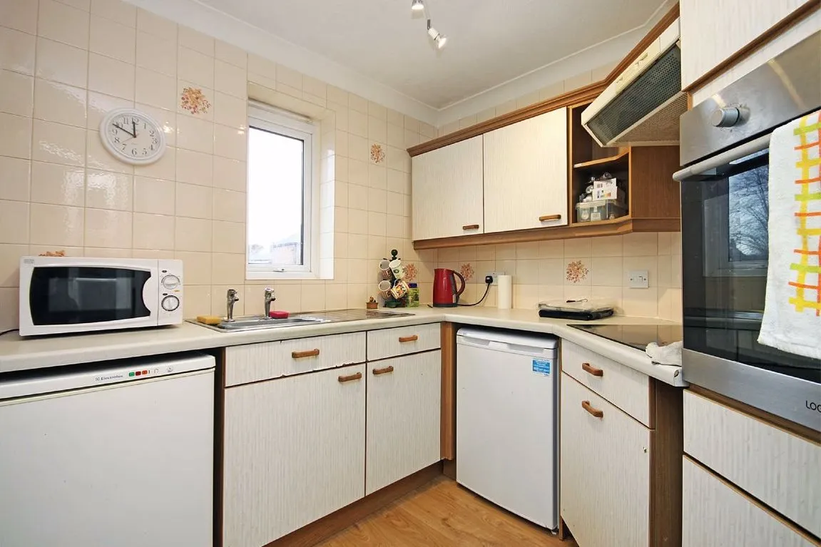 Mayfair Court, Timperley, Cheshire WA15 6UB, photo 9