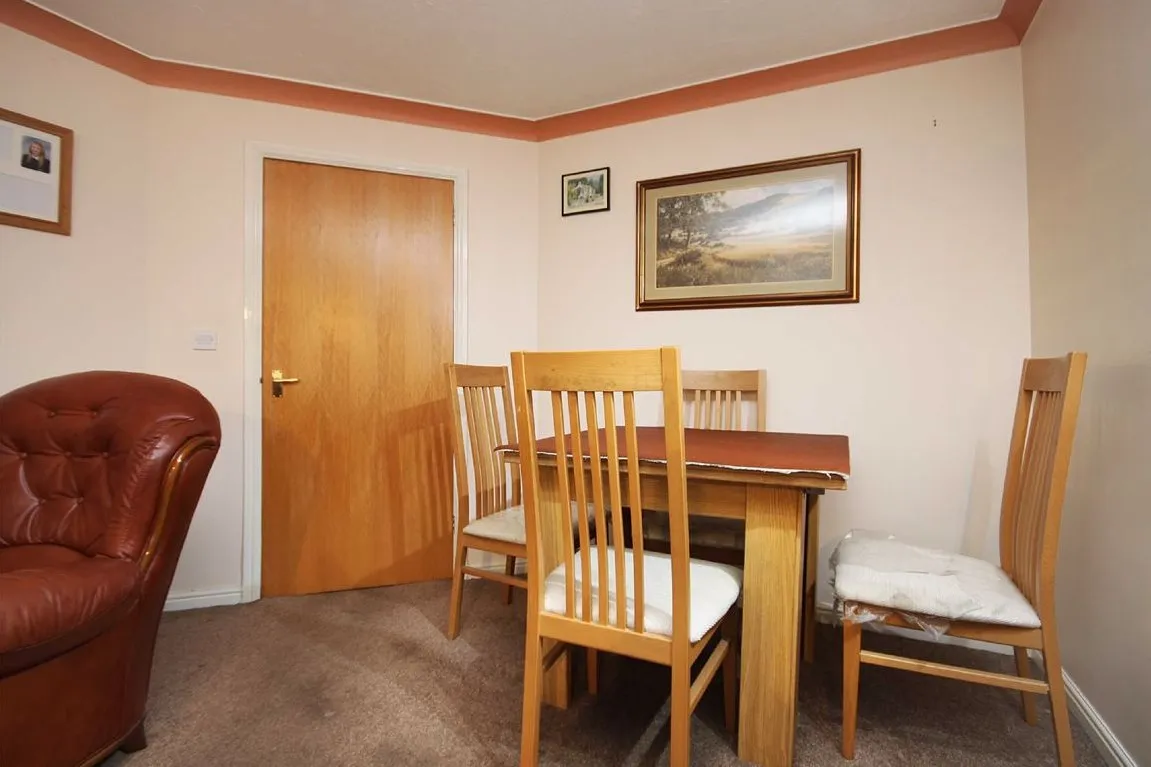 Mayfair Court, Timperley, Cheshire WA15 6UB, photo 16