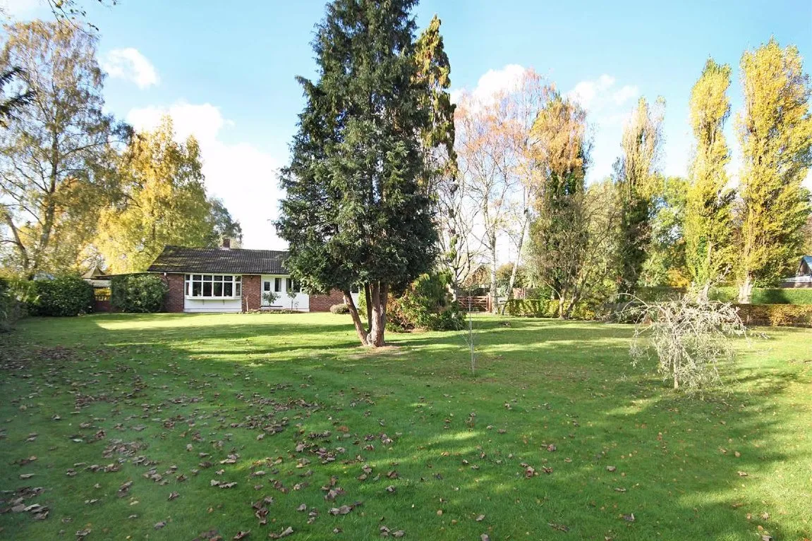 Mayfair Court, Timperley, Cheshire WA15 6UB, photo 18