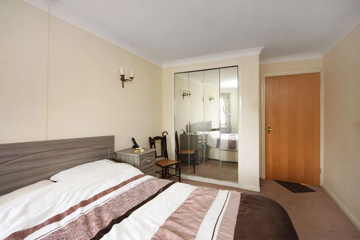 Mayfair Court, Timperley, Cheshire WA15 6UB, photo 10