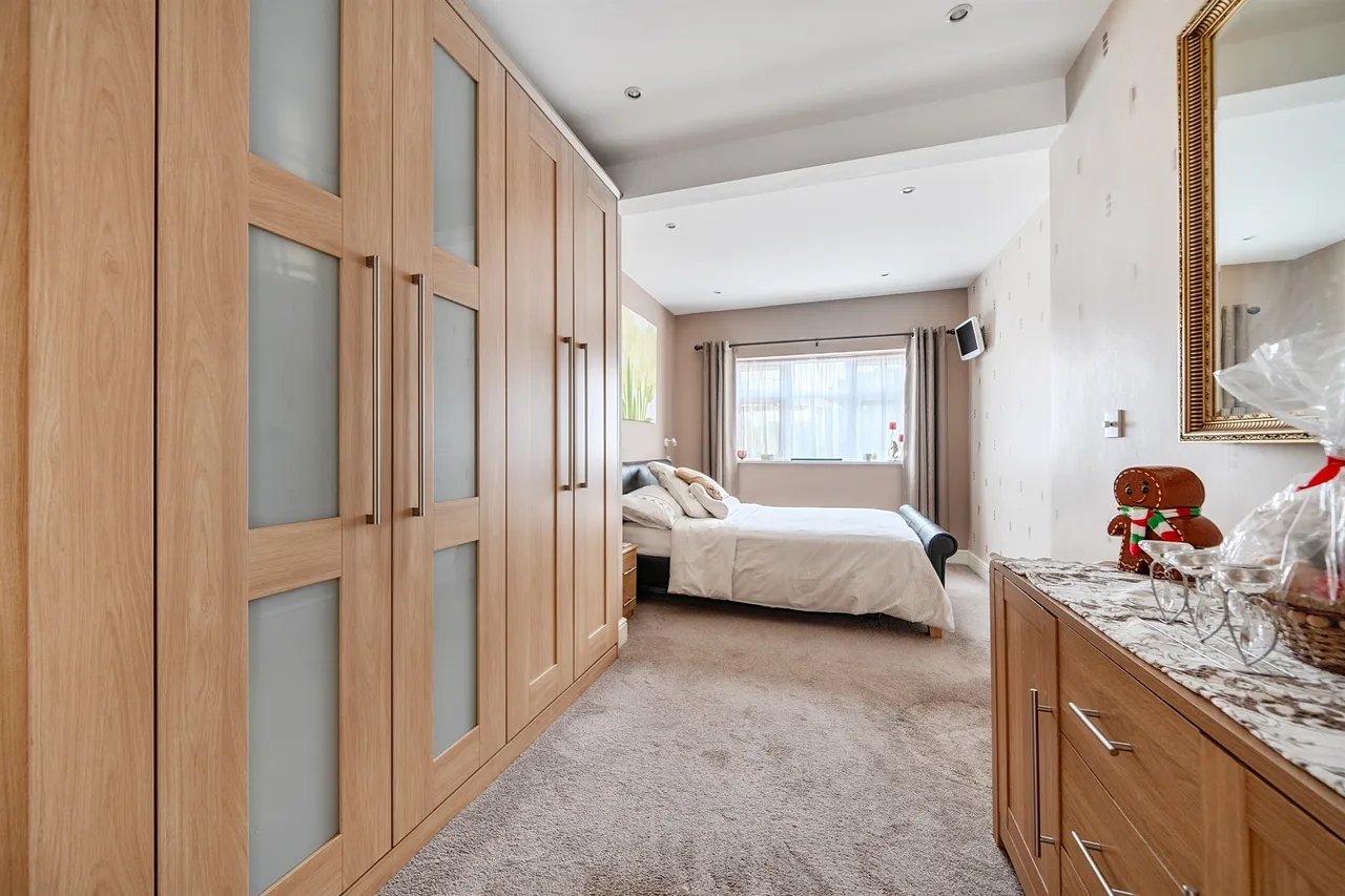 Lindal Crescent, Enfield, photo 6