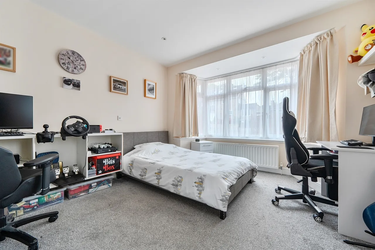 Lindal Crescent, Enfield, photo 9