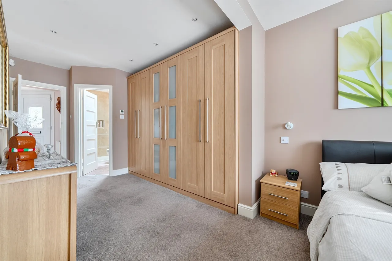 Lindal Crescent, Enfield, photo 7
