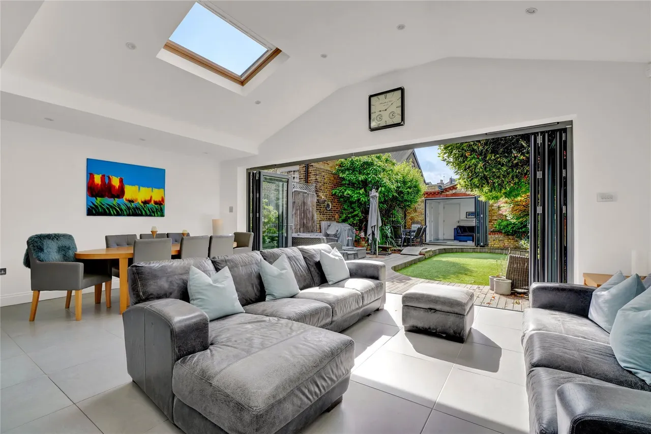 5 bed house for sale — Amyand Park Road, St Margarets, Twickenham, TW1