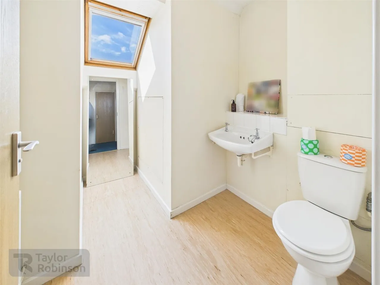 Meridian Close, Bewbush, RH11, photo 7