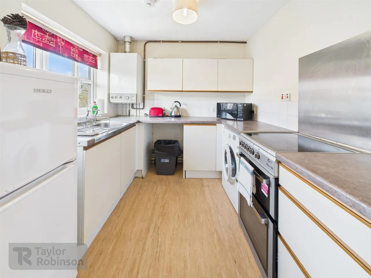 2 bed property for sale, Meridian Close, Bewbush, RH11